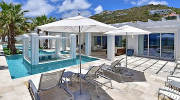 Coral Beach Club Villas & Marina