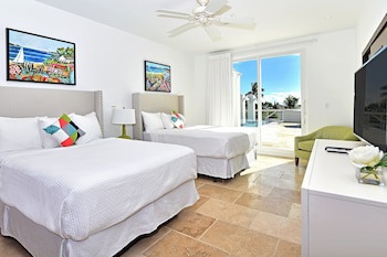 Coral Beach Club Villas & Marina