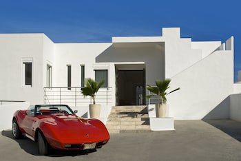 Coral Beach Club Villas & Marina