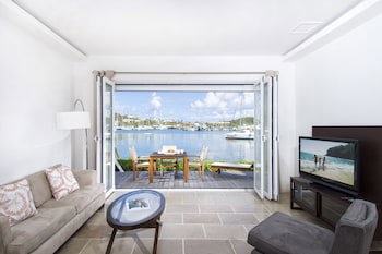 Coral Beach Club Villas & Marina