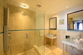 Coral Beach Club Villas & Marina