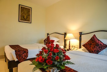 Almond Hotel Sothearos