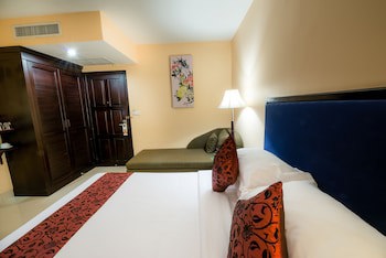 Almond Hotel Sothearos