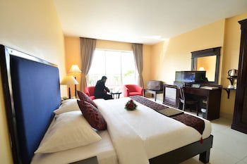 Almond Hotel Sothearos