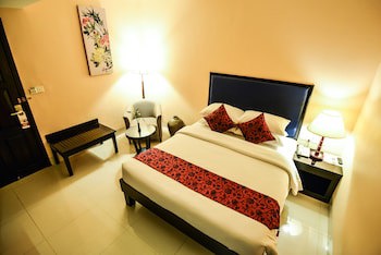 Almond Hotel Sothearos