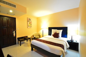 Almond Hotel Sothearos