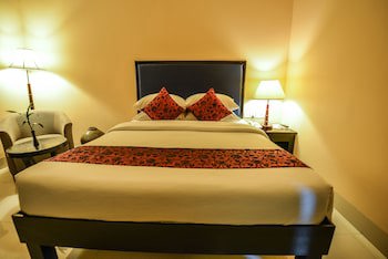 Almond Hotel Sothearos