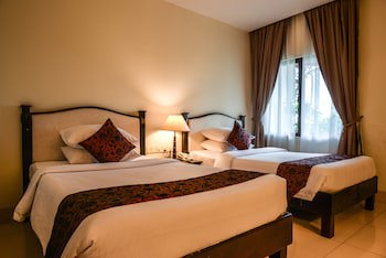 Almond Hotel Sothearos