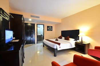 Almond Hotel Sothearos