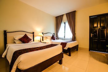 Almond Hotel Sothearos
