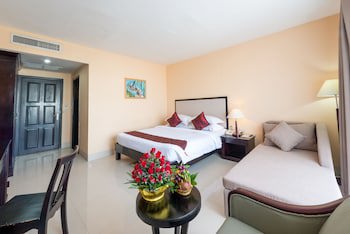 Almond Hotel Sothearos