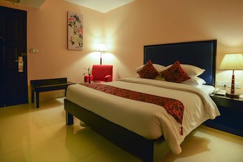 Almond Hotel Sothearos