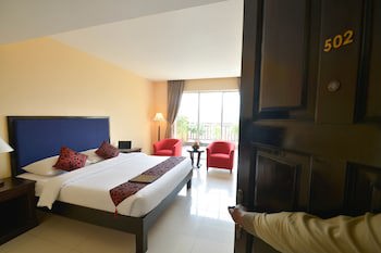 Almond Hotel Sothearos