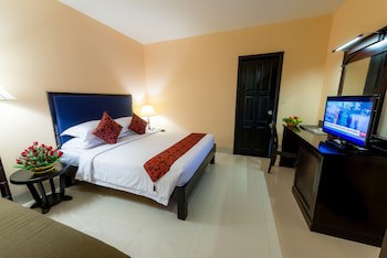 Almond Hotel Sothearos