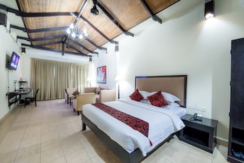 Almond Hotel Sothearos