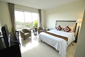 Almond Hotel Sothearos
