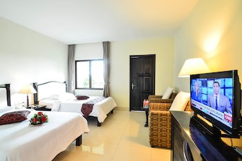 Almond Hotel Sothearos