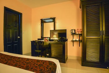 Almond Hotel Sothearos