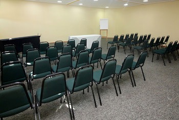 Carlton Plaza Hotel
