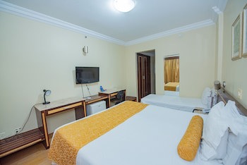 Carlton Plaza Hotel
