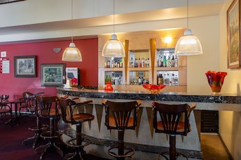 Carlton Plaza Hotel