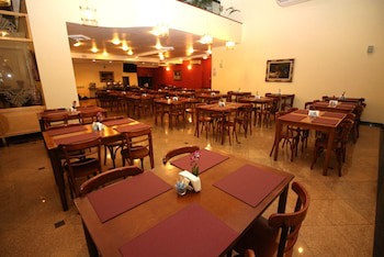 Carlton Plaza Hotel