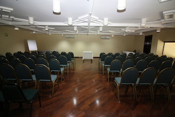 Carlton Plaza Hotel