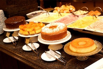 Carlton Plaza Hotel