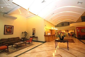 Carlton Plaza Hotel