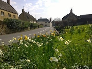 The Helyar Arms
