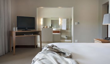 Asara Wine Estate & Hotel
