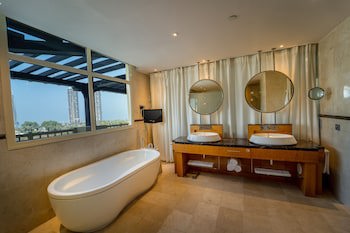 Grand Hyatt Doha Hotel And Villas