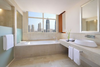 Grand Hyatt Doha Hotel And Villas