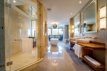 Grand Hyatt Doha Hotel And Villas