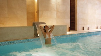 Alexander Beach Hotel & Spa