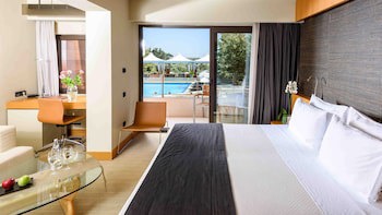 Alexander Beach Hotel & Spa