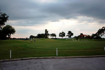 Microtel By Wyndham Eagle Ridge