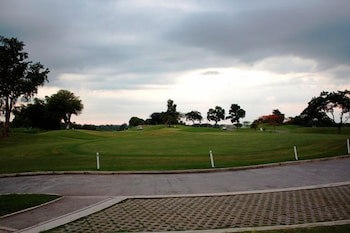 Microtel By Wyndham Eagle Ridge