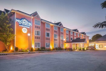 Microtel By Wyndham Eagle Ridge