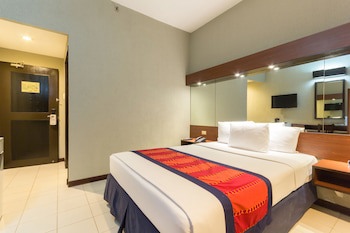 Microtel By Wyndham Eagle Ridge