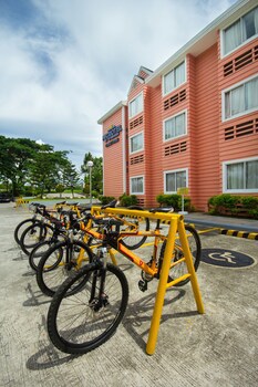 Microtel By Wyndham Eagle Ridge
