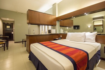 Microtel By Wyndham Eagle Ridge
