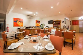 Microtel By Wyndham Eagle Ridge