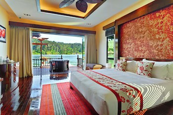 Gayana Marine Resort