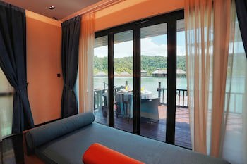 Gayana Marine Resort