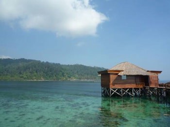 Gayana Marine Resort
