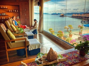 Gayana Marine Resort