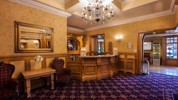 Castle Arch Hotel
