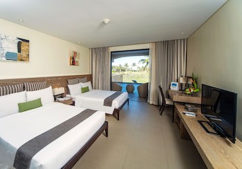Fairways And Bluewater Boracay