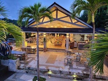 Fairways And Bluewater Boracay